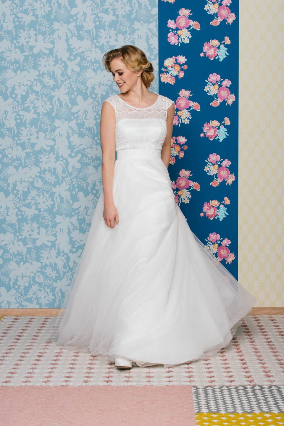 Kurzes Brautkleid mit Tüllrock