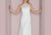 Figurbetontes Brautkleid mit amerikanischem Armausschnitt – Curlie