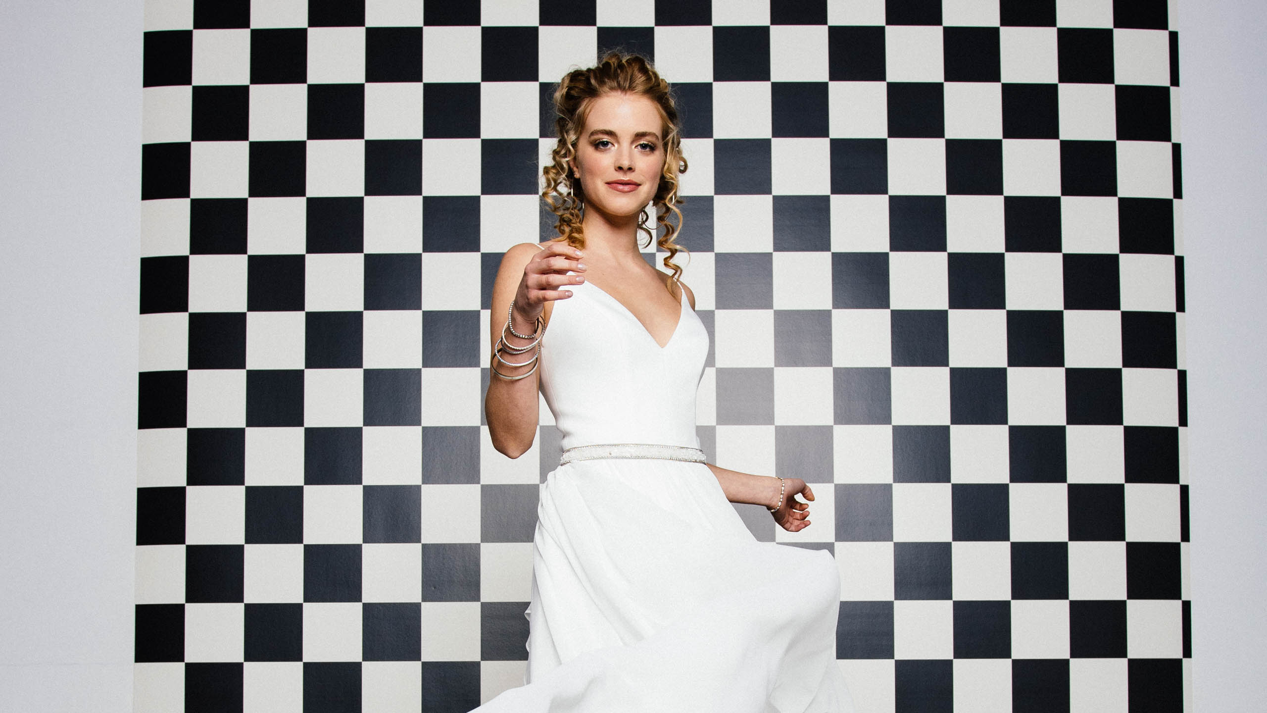 KUESSdieSUN als Slip Dress mit glattem Rock – cleanes Oberteil, ruhige Linie