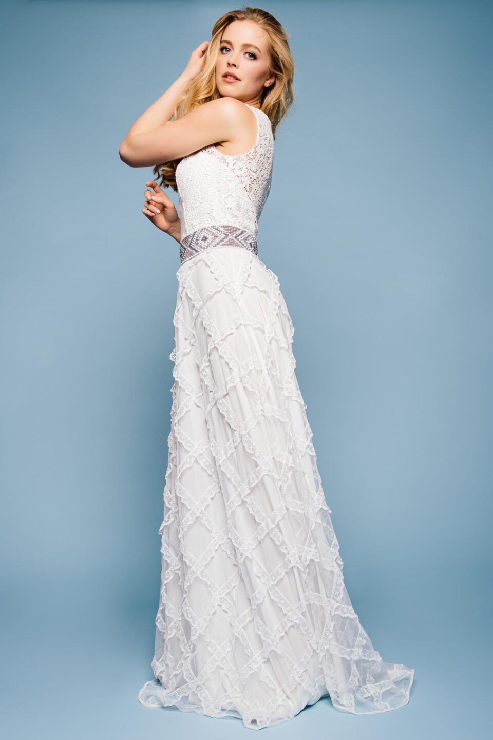 Designer Brautkleid Francesca mit Spitzenoberteil und Gürtel