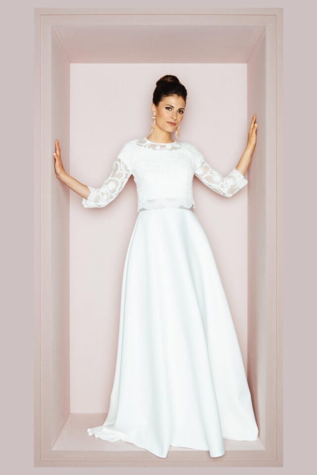 Brautkleid mit UBoot Ausschnitt & Kurzarm edel & lässig zugleich