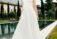 Zweiteiliges Brautkleid aus bestickter Bio Baumwolle – Vegan & bezaubernd