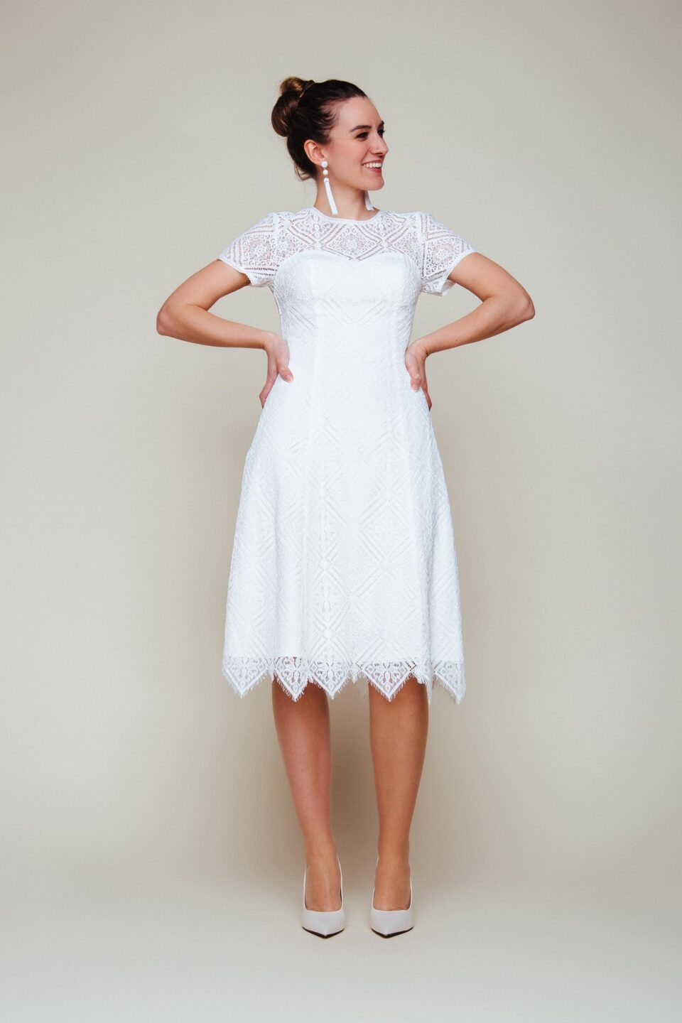 Brautkleid-sportlich-Kessi-10 Brautkleid sportlich feminin in Rauten-Spitze