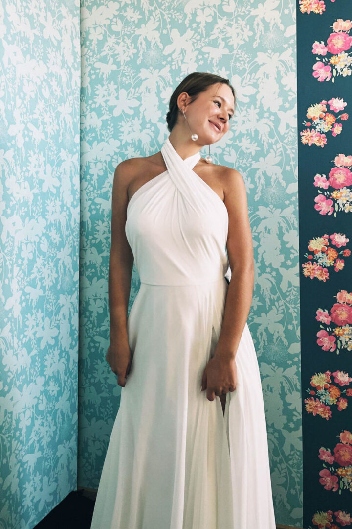 KUESSdieSILEA-9 Schulterfreies Brautkleid mit Neckholder