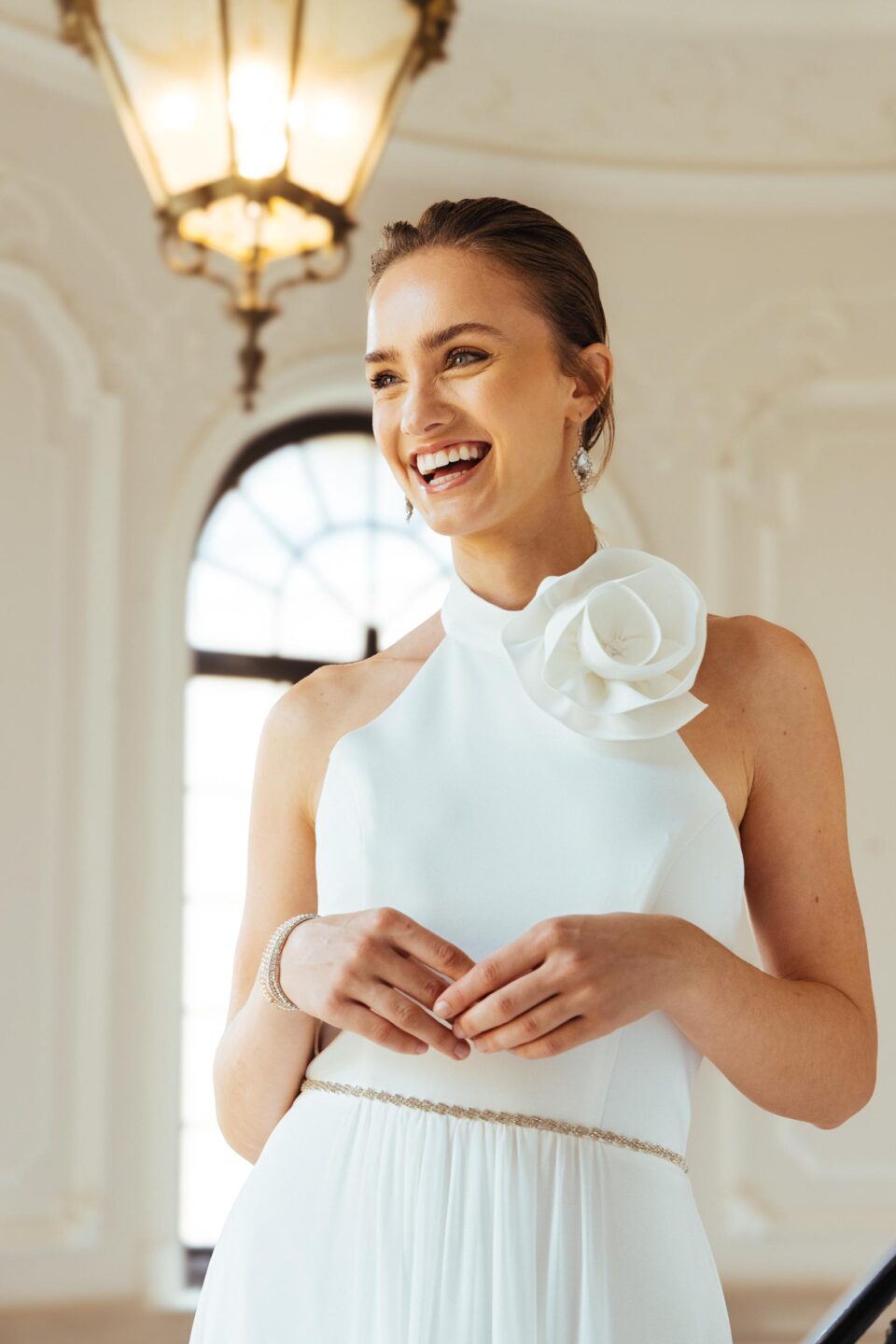 Neckholer Brautkleider im Trend 2026