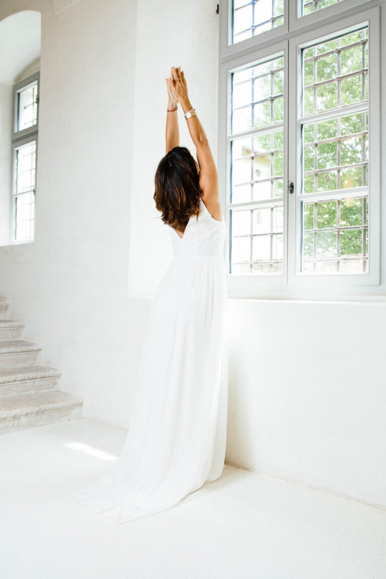 Rückenansicht Brautkleid Bibbona mit V-Rücken und langem Chiffonrock